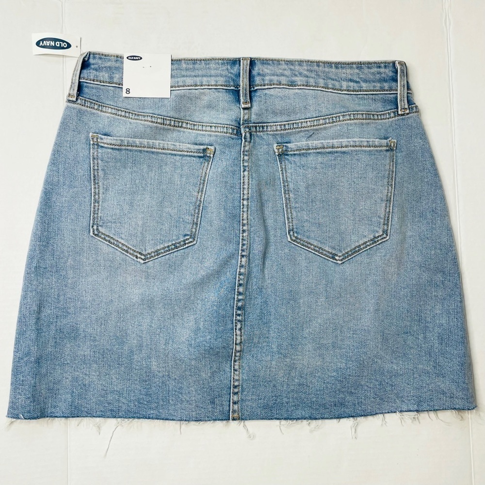 Old Navy Women’s Light Blue Denim A-Line Raw Hem Jean Mini Skirt Size 8 NWT - Picture 6 of 10